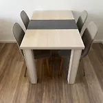 شقة Petita Garden *