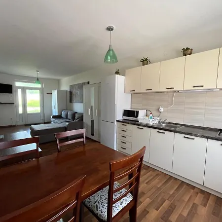 Petita Garden Apartment *
