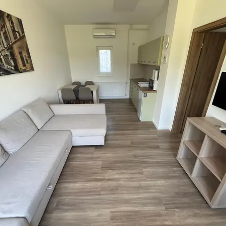 Petita Garden Apartment Siofok