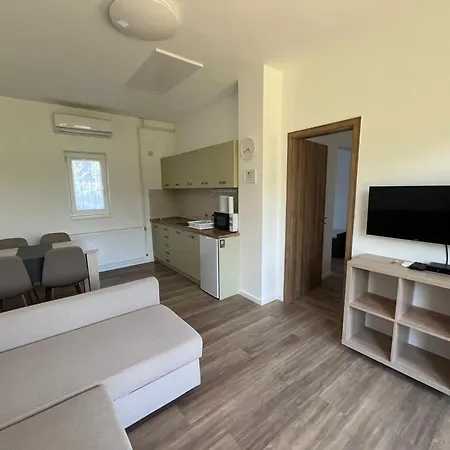 Petita Garden Apartment Siofok