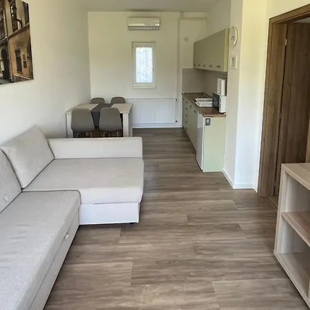 Apartamento Petita Garden Siófok