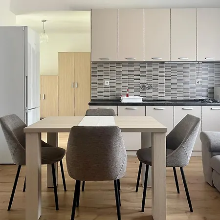 Apartament Petita Garden