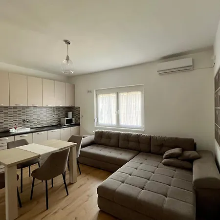 アパート Petita Garden シオーフォク